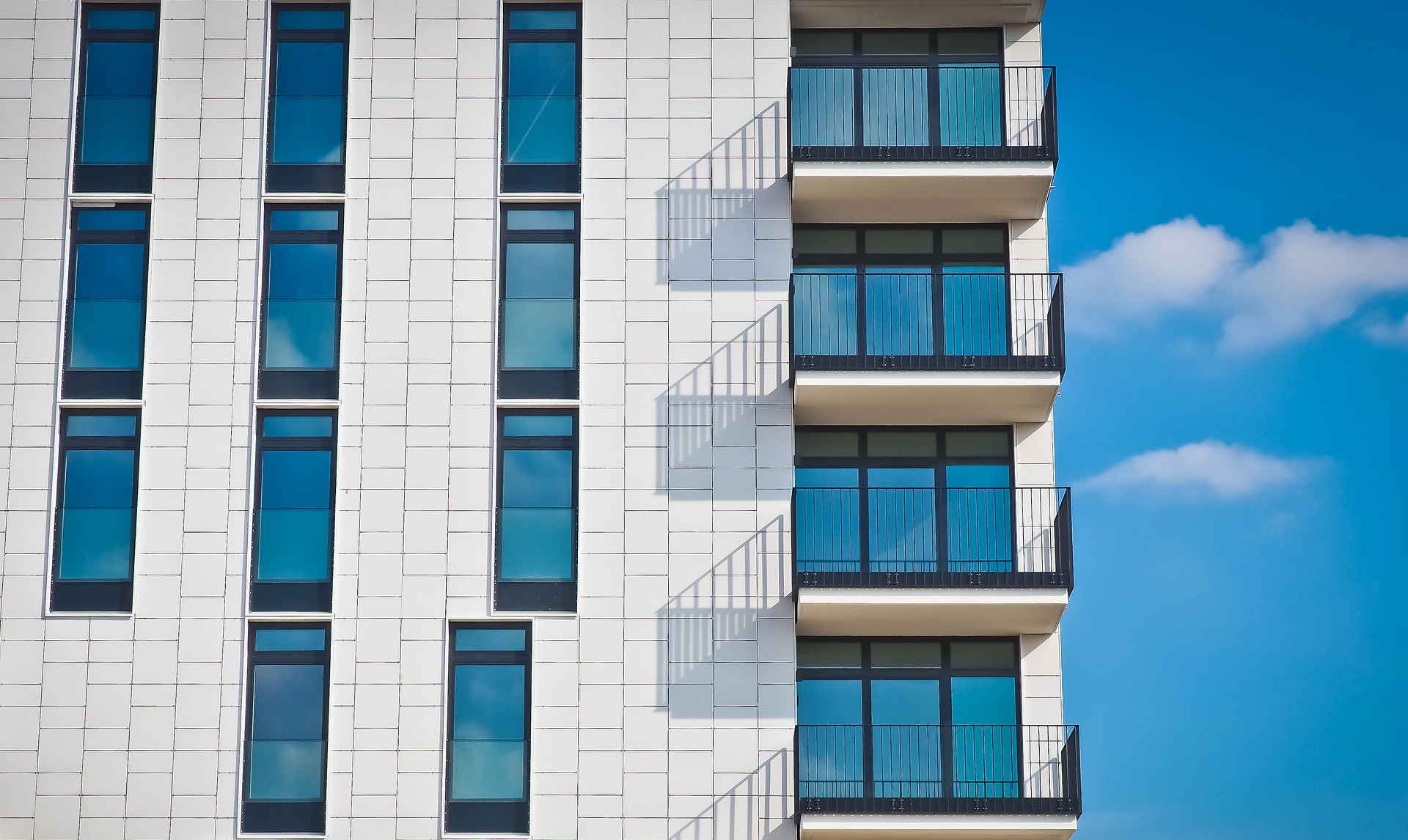 architecture-g0a6bfd1d0_1920.jpg
